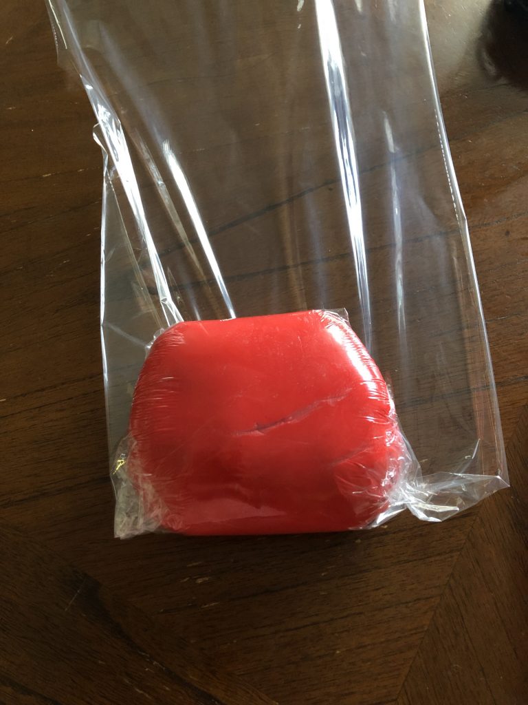 wrapping fondant in plastic wrap