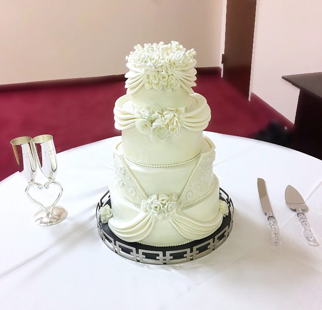 vanilla wedding cake 